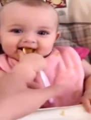 搞笑 宝宝,萌态百出，笑料连连